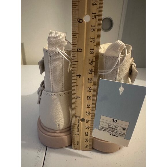 Cat & Jack Toddler Girls Evie Strap Buckle Boots Cream size 10T NWT - Picture 6 of 8